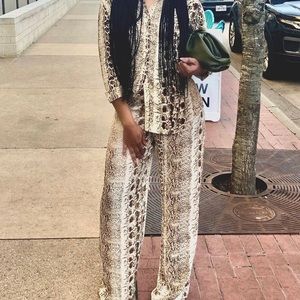 Prettylittlething set, worn once. Pants are size 6, top size 4.Perfect condition